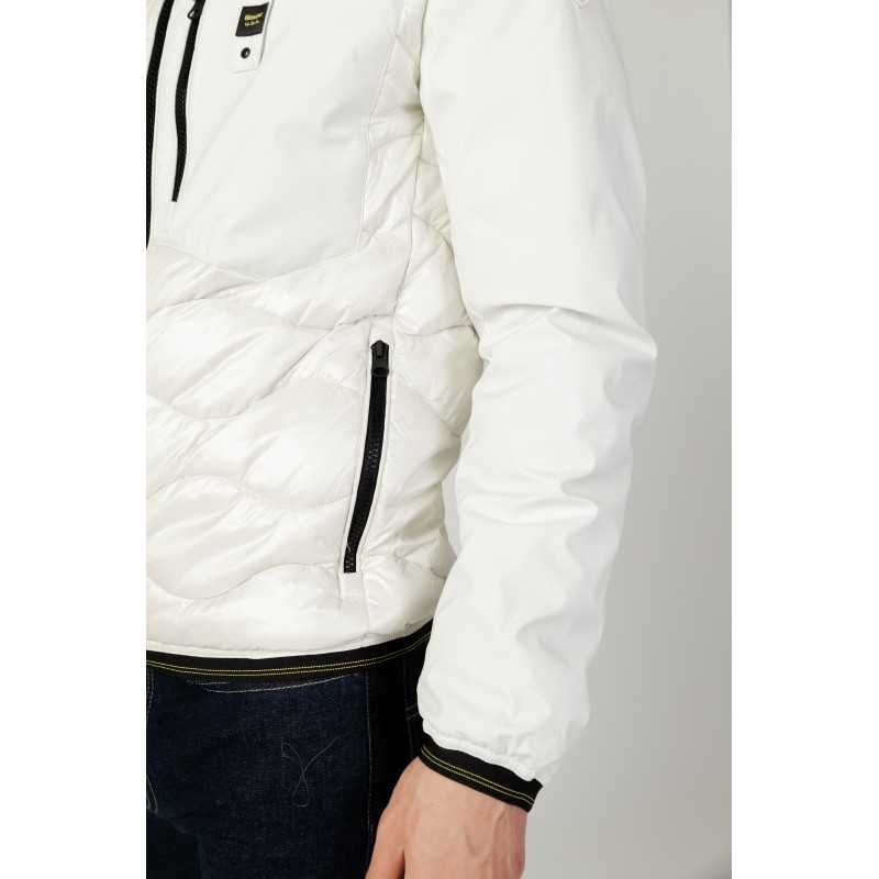 Blauer Jacket Man