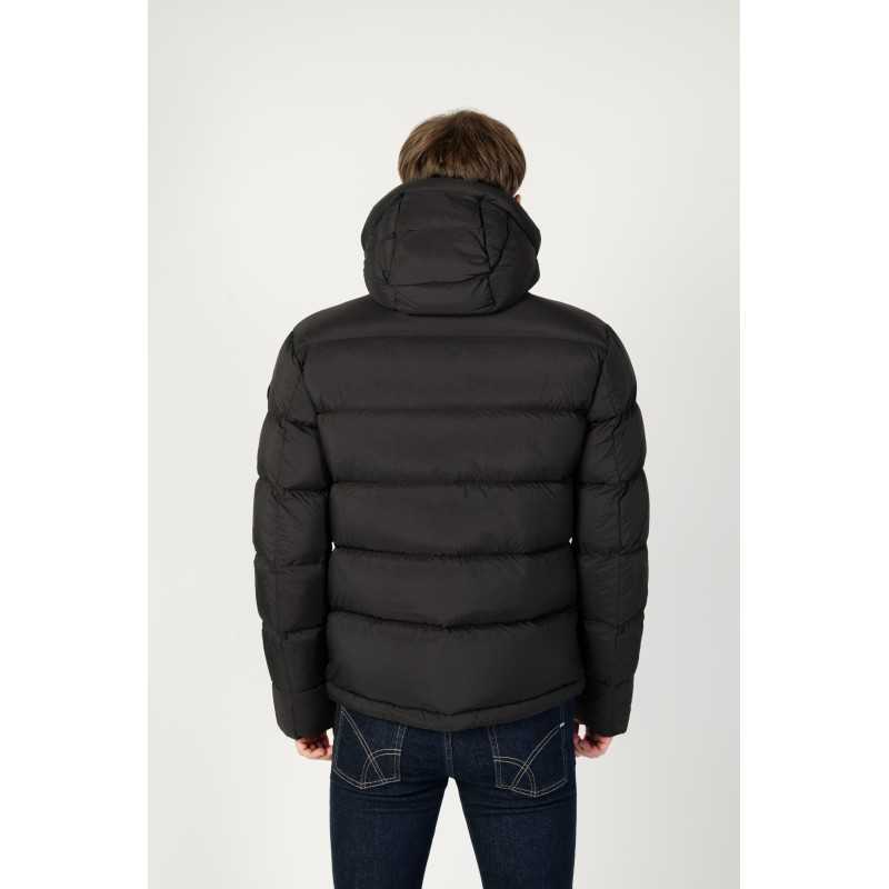 Blauer Jacket Man