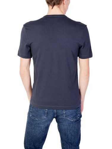 Blauer T-Shirt Man