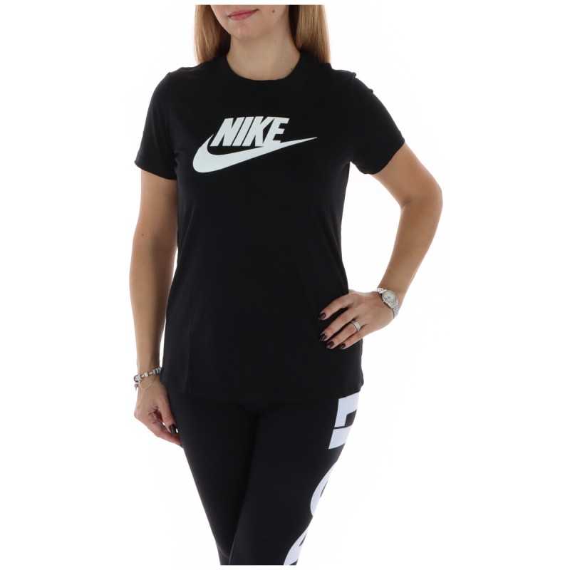 Nike T-Shirt Woman