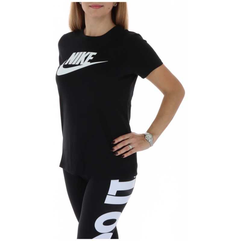 Nike T-Shirt Woman