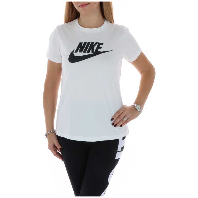 Nike T-Shirt Woman