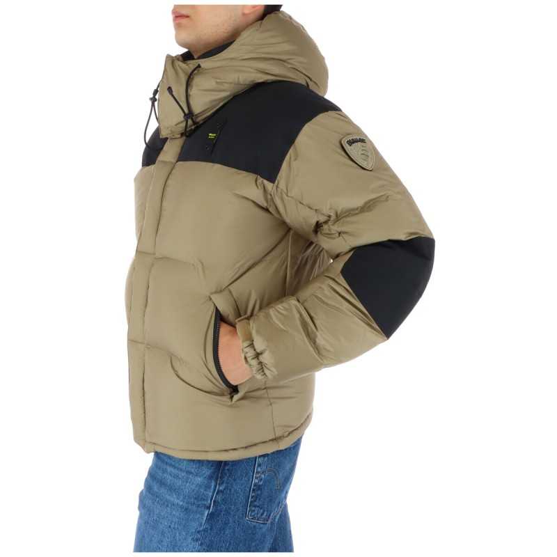 Blauer Jacket Man