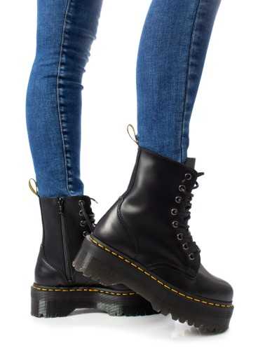 Dr. Martens Boots Woman