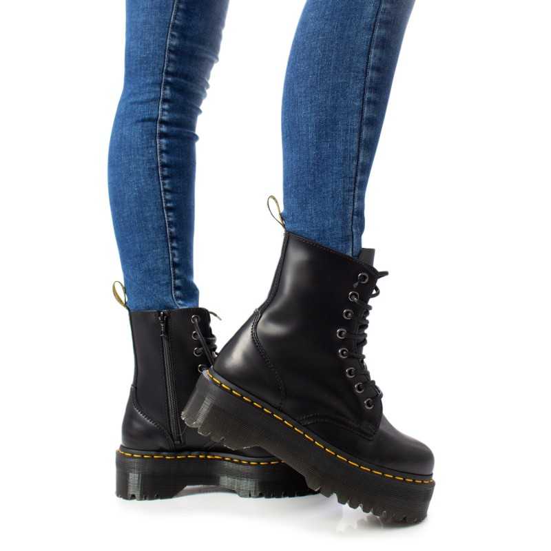 Dr. Martens Boots Woman