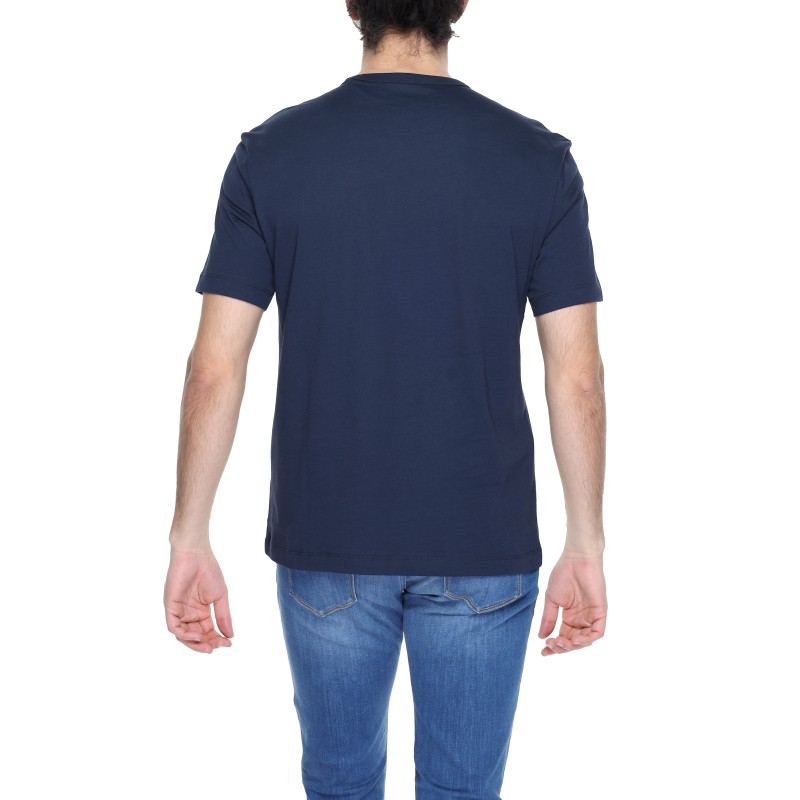 Blauer T-Shirt Man