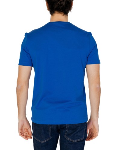 Blauer T-Shirt Man