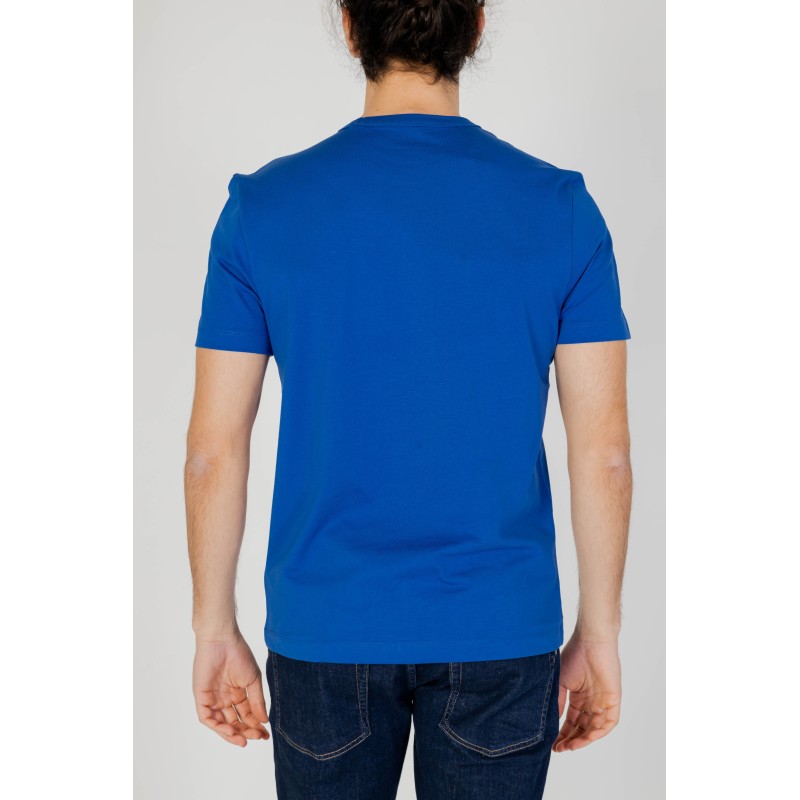 Blauer T-Shirt Man