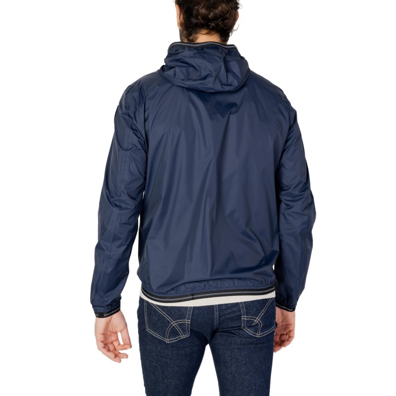 Blauer Jacket Man