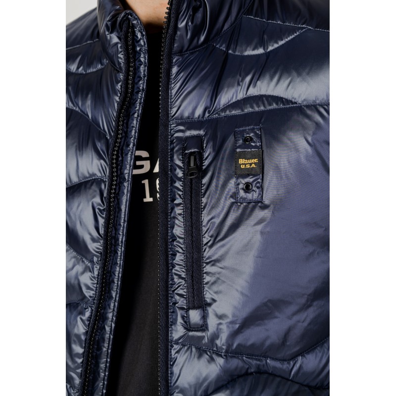 Blauer Jacket Man