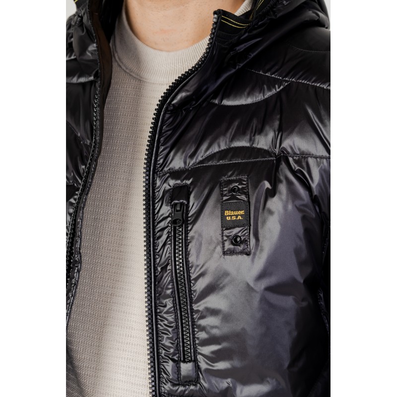 Blauer Jacket Man